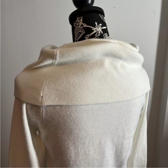 french connection sweater Size S Cream White Long Sleeve Turtle Neck - Picture 5 of 6